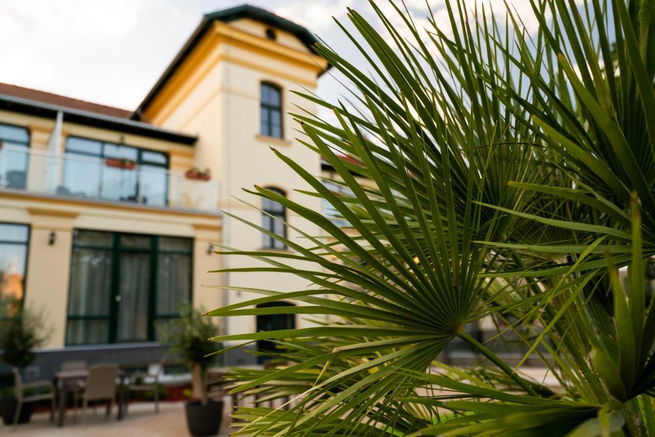 Elizabeth Hotel Gyula Εξωτερικό φωτογραφία