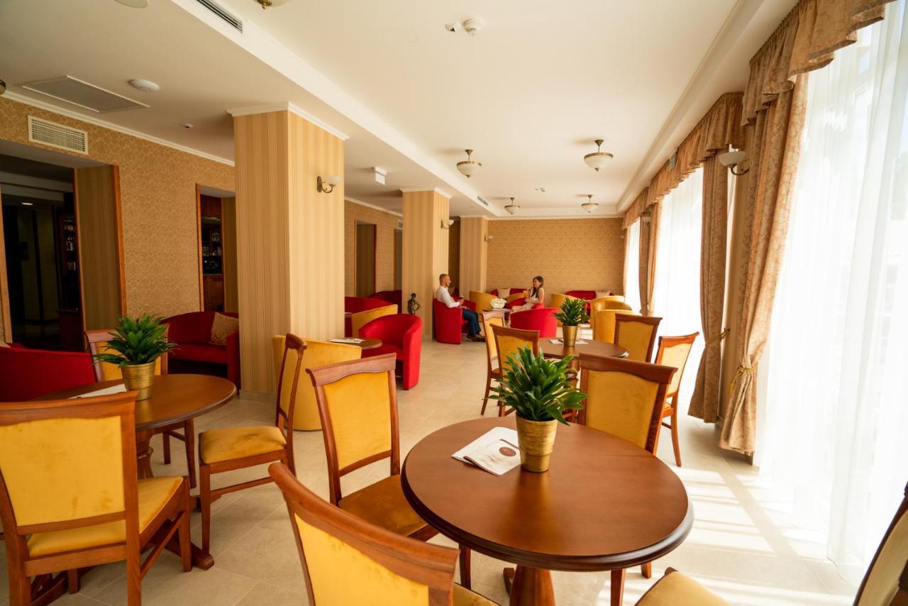 Elizabeth Hotel Gyula Εξωτερικό φωτογραφία