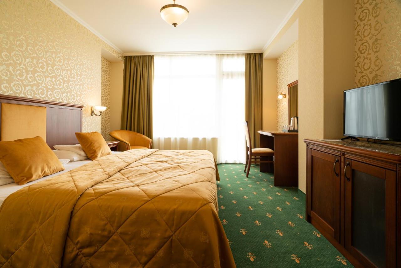 Elizabeth Hotel Gyula Εξωτερικό φωτογραφία