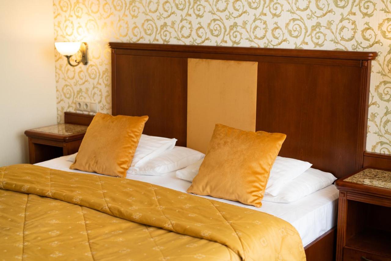 Elizabeth Hotel Gyula Εξωτερικό φωτογραφία