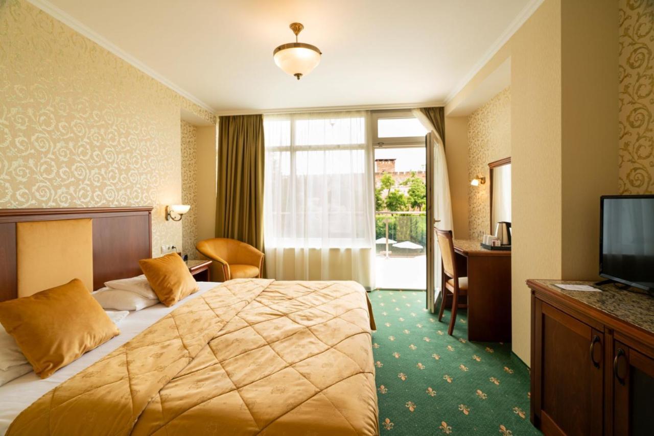 Elizabeth Hotel Gyula Εξωτερικό φωτογραφία