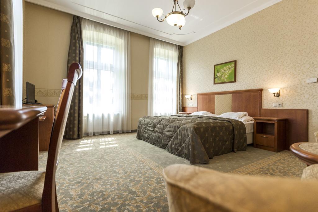 Elizabeth Hotel Gyula Εξωτερικό φωτογραφία